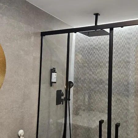 Zambra Arthouse By Del Parque Flats Apartment Malaga