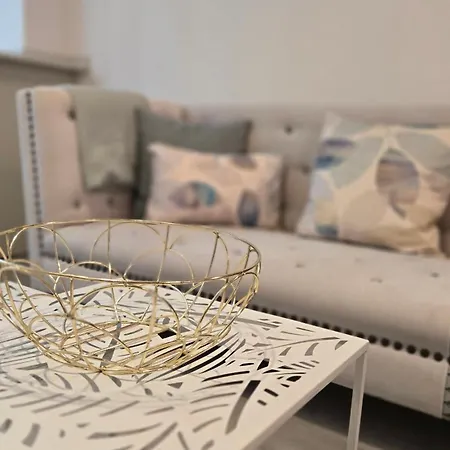 Zambra Arthouse By Del Parque Flats Apartment Malaga